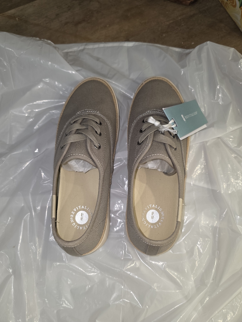 Aster Revitalign Lace-Up Canvas Sneakers in Taupe